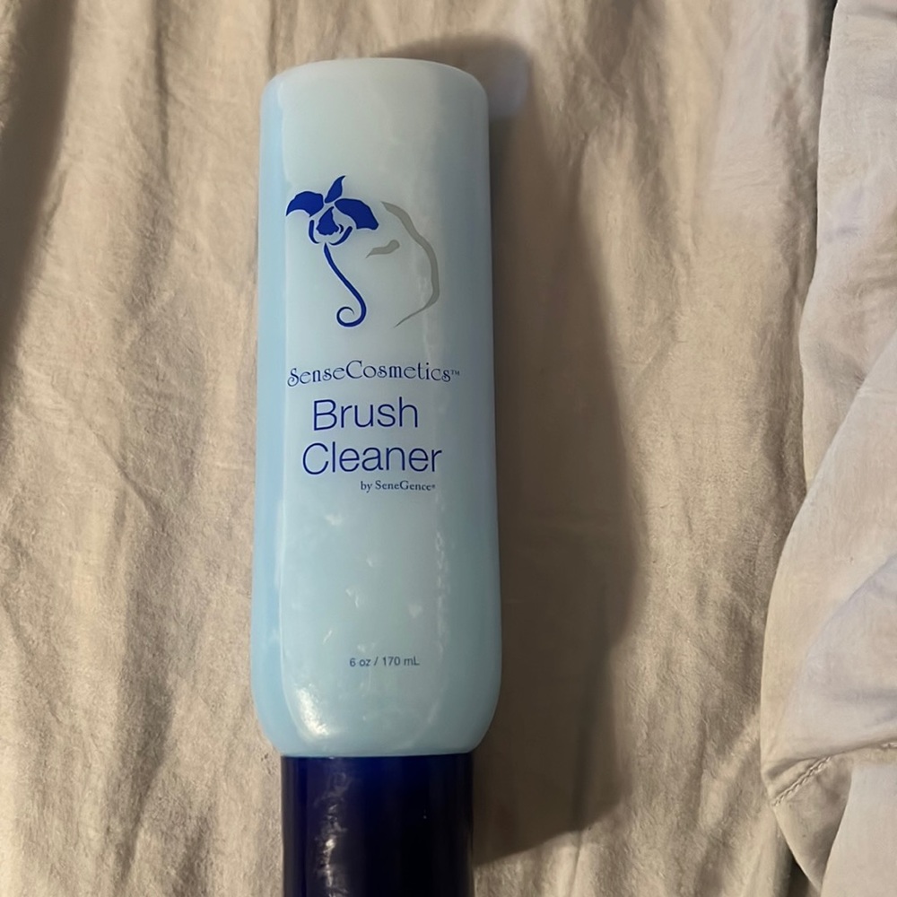 SeneGence Brush Cleaner
